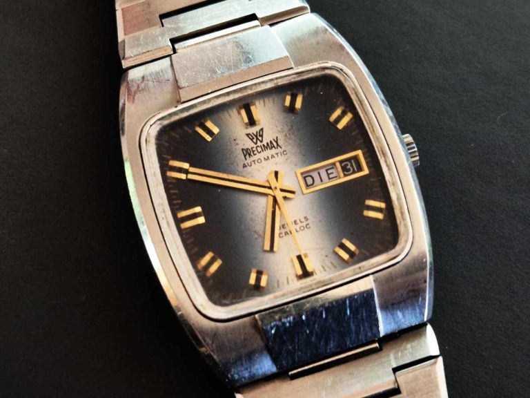Frontalansicht Precimax Automatic im Tonneau Gehäuse