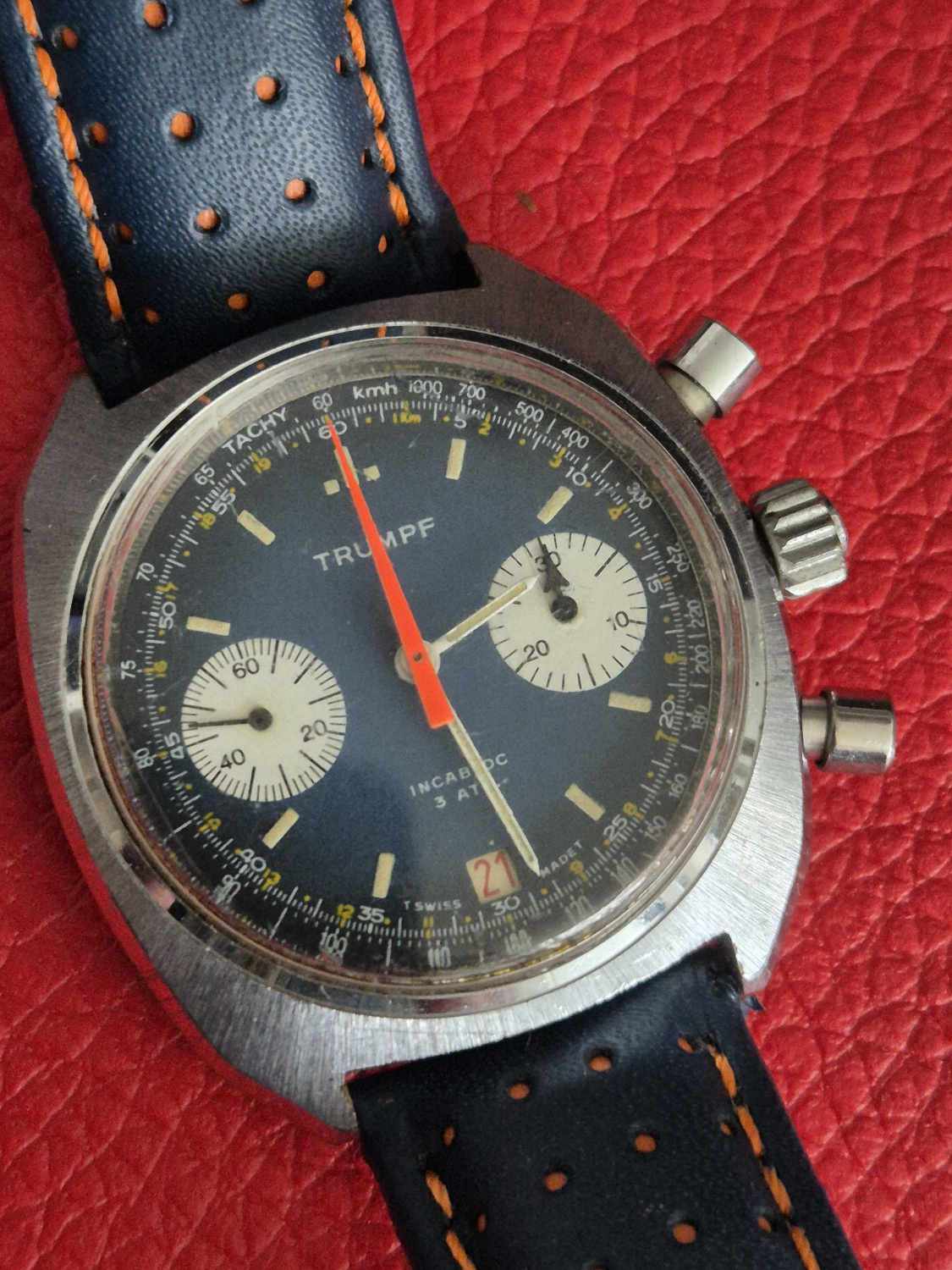 Trumpf Panda Chronograph mit Valjoux 7734 – Vintage Racing-Charme im verchromten Gehäuse