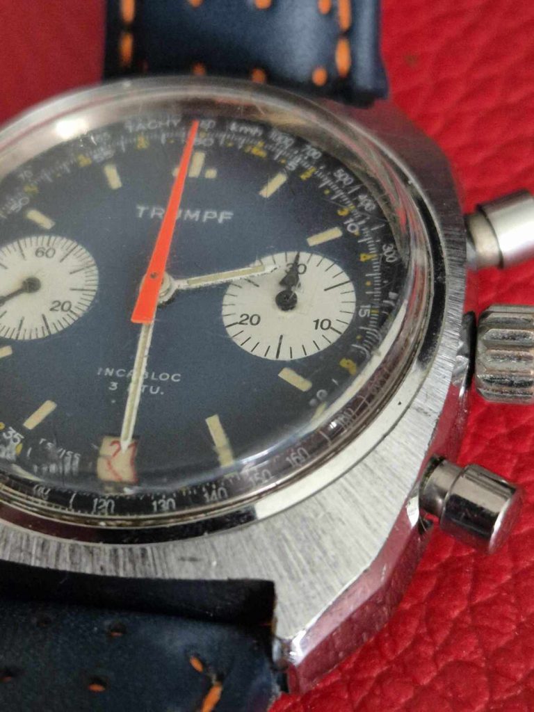 Trumpf Chronograph mit Valjoux 7734 und Plexiglas mit Kratzern