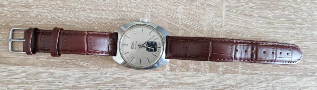 BWC Swiss Courage Vintage Herrenuhr komplett mit braunem Lederarmband.